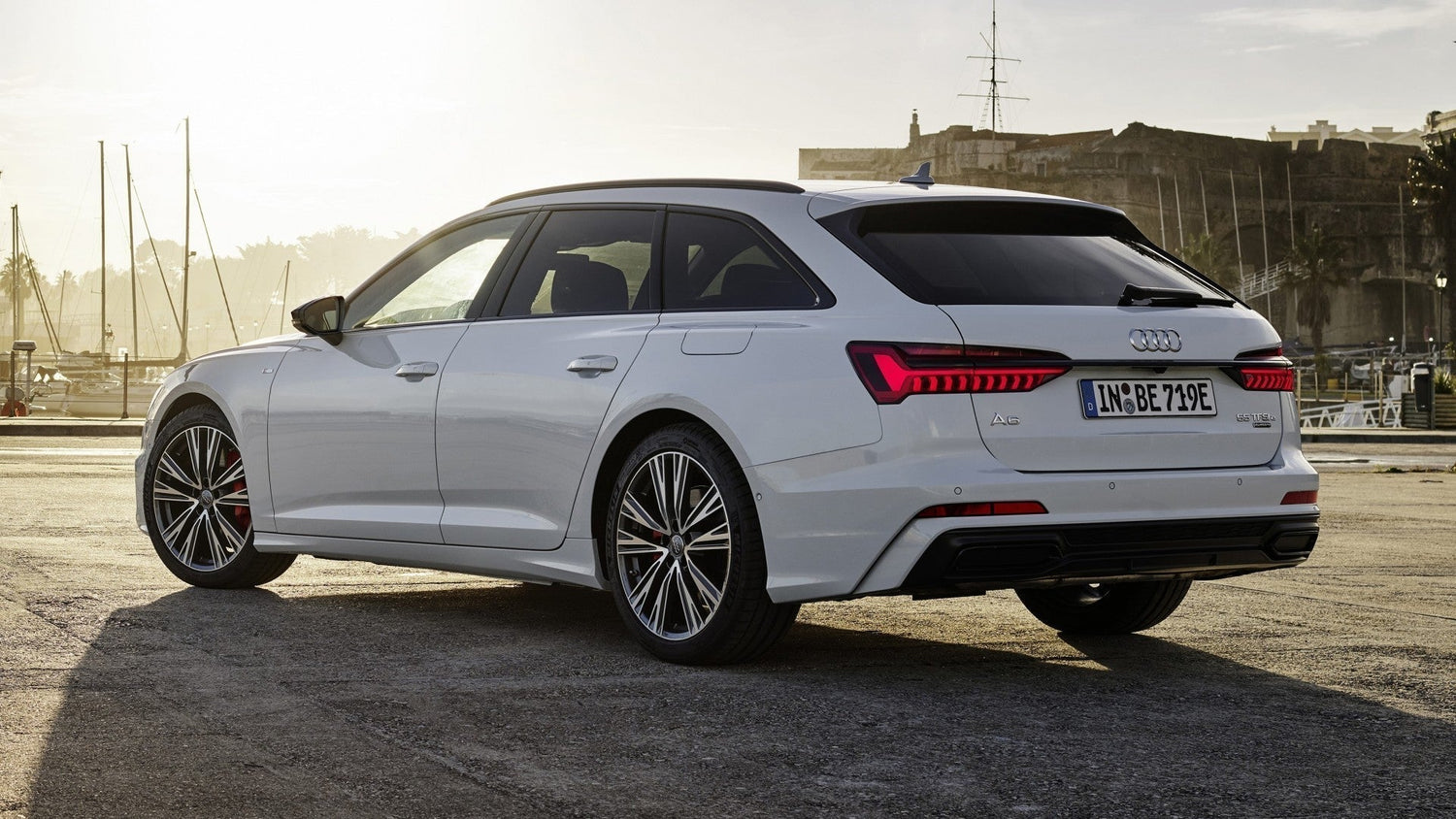 Audi A6 Avant TFSI charging cable