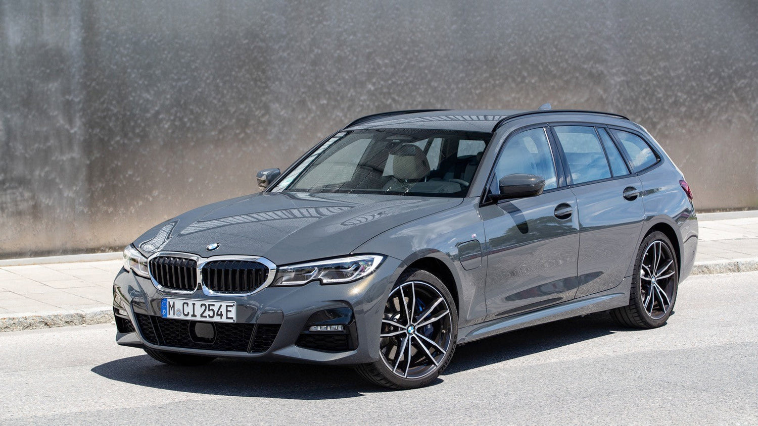 BMW 330e eDrive charging cable
