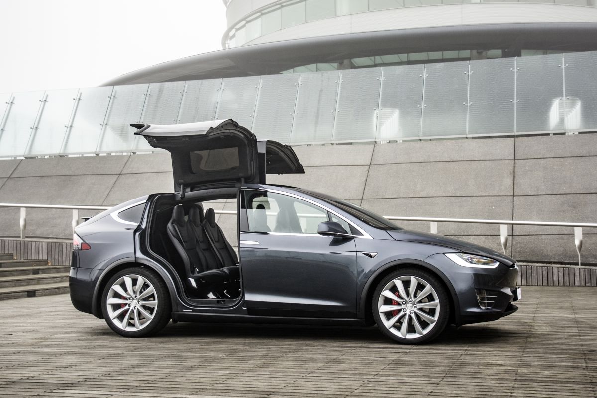 Tesla Model X charging cable