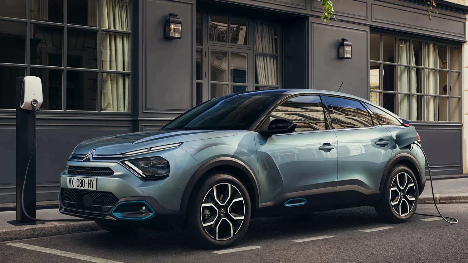 Citroën E-C4 charging cable