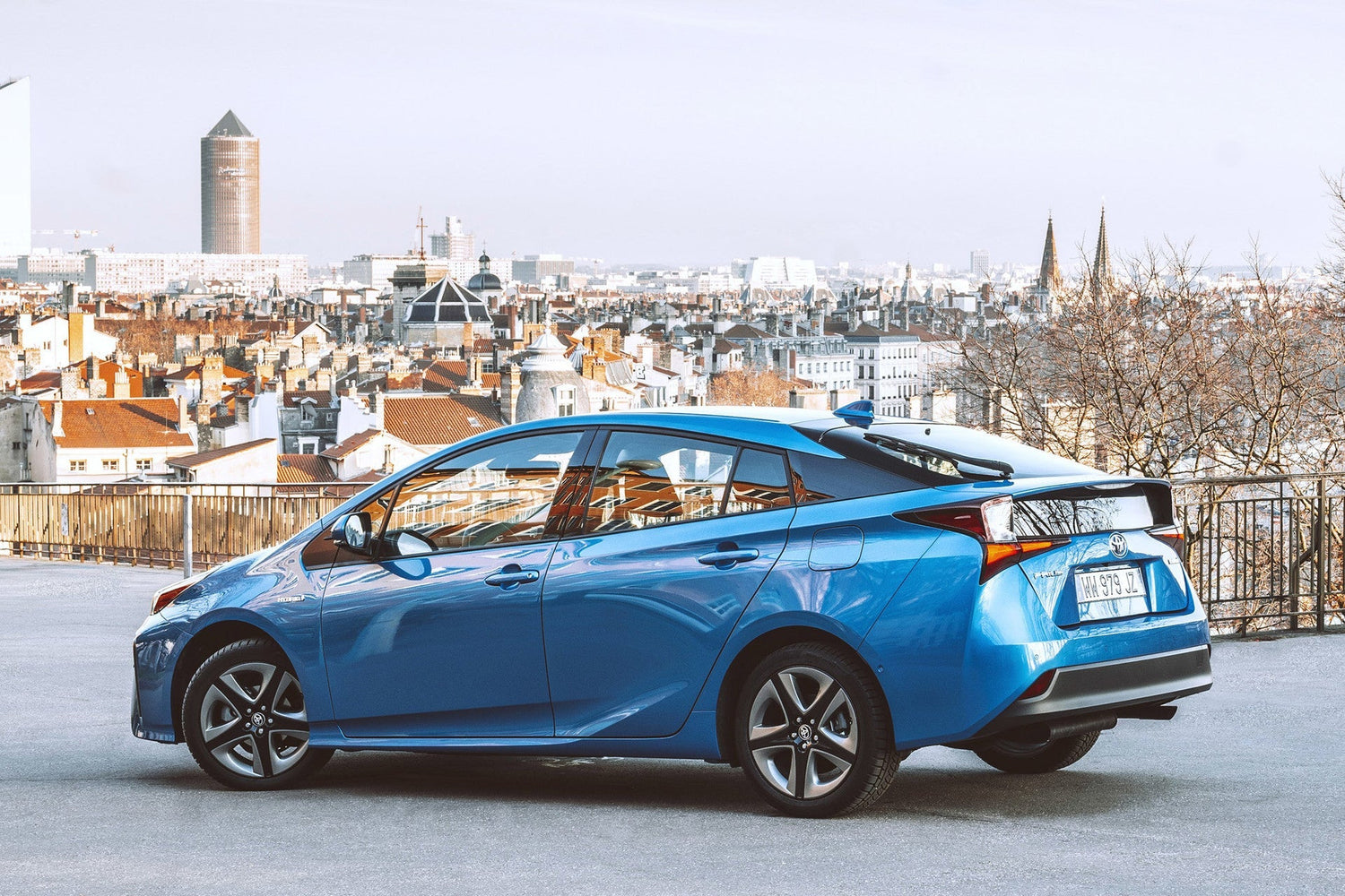Toyota Prius charging cable 2017-