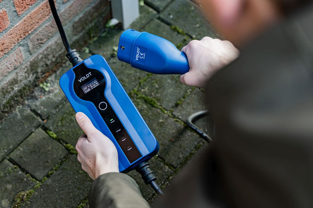 Type 2 - 16A blå CEE kontakt | 1 fase | Justerbar 8A - 16a | 3,7kW | Ladekabel for elbil