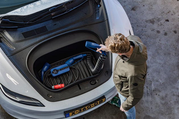 Type 2 - 16A rød CEE kontakt | 3-fase | Justerbar 8A - 16A | 11kW ladekabel